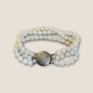 Vintage Pearl Bracelet with Textured Silver Clasp